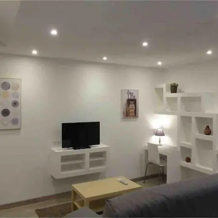 Studio • Plein Centre • Renove *